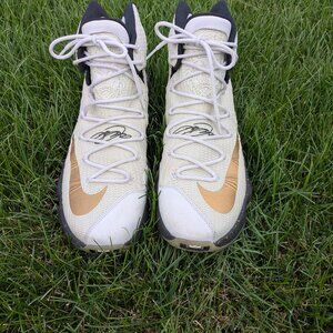 NIKE - LEBRON JAMES MEN'S THIRTEEN AKRONITE SNEAKERS